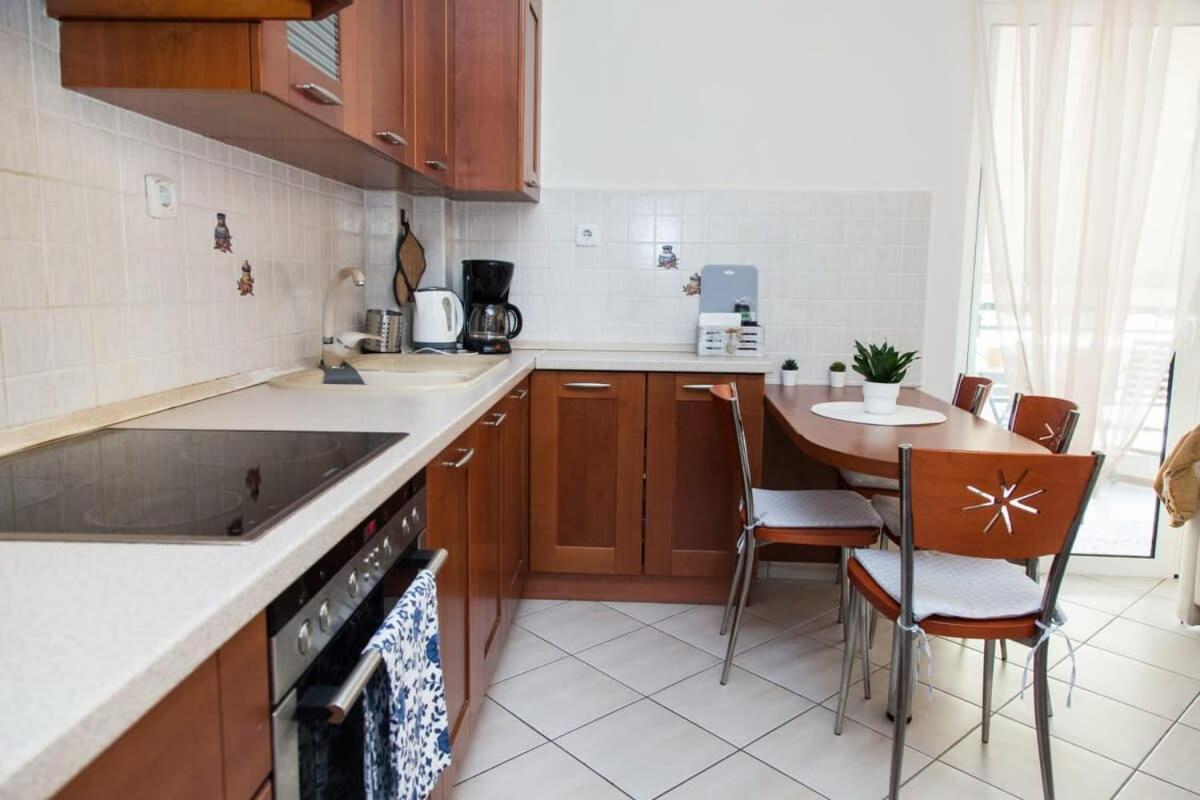 Lovely Apt In Peristeri Athen Eksteriør billede